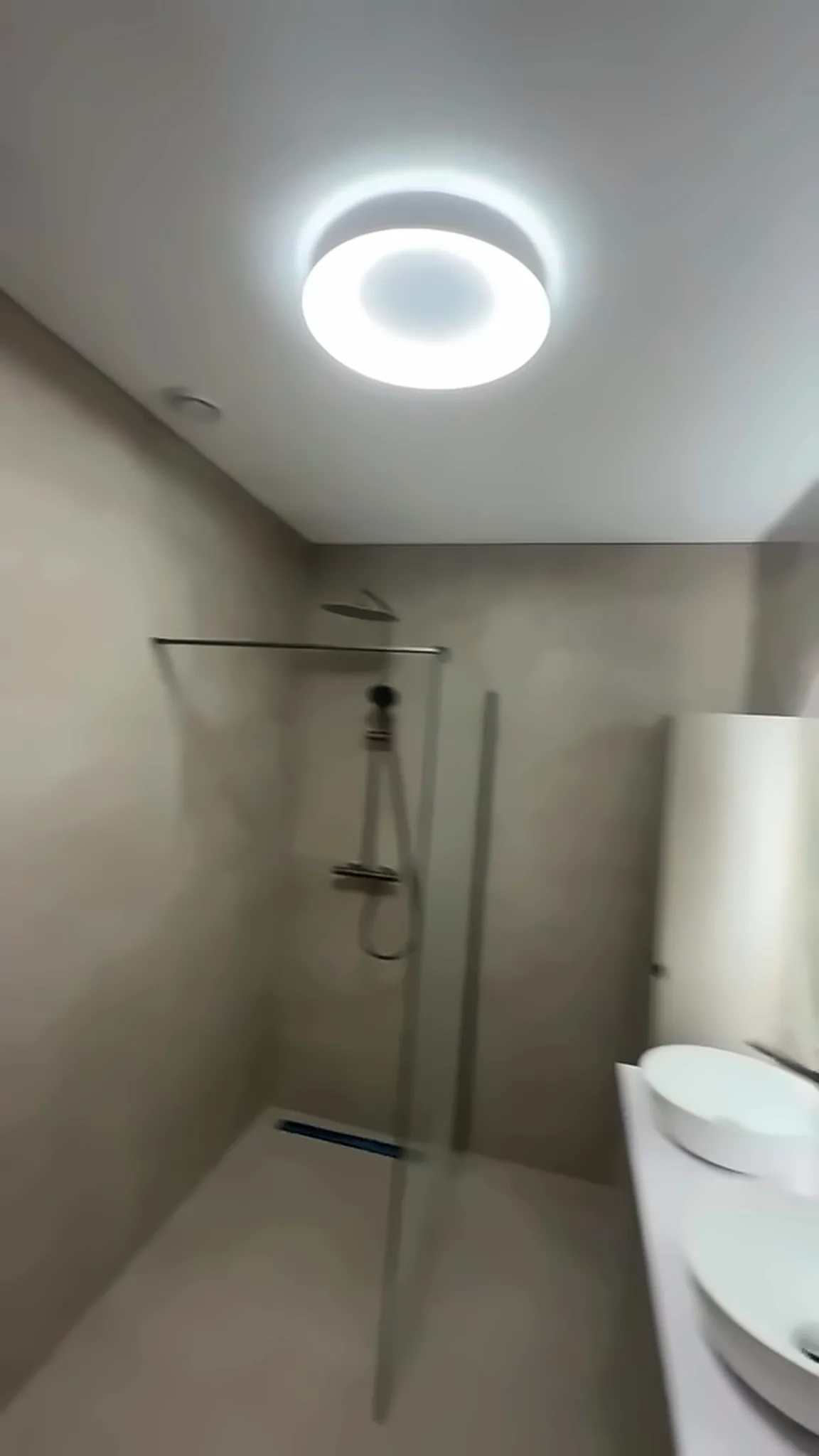 QA Renovatie: badkamer beige