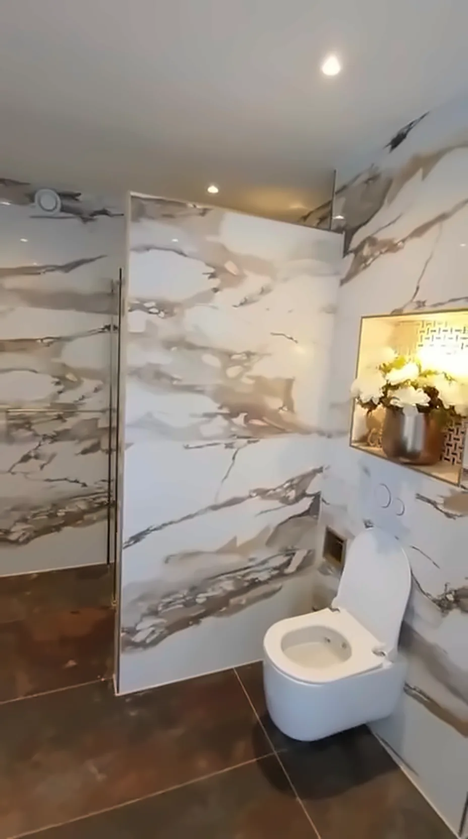 QA Renovatie: badkamer marmer goud