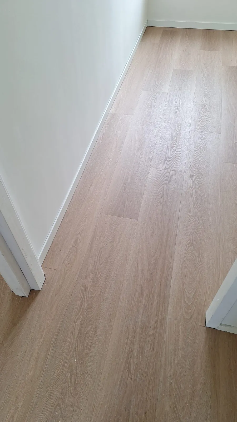 QA Renovatie: PVC plank licht gang