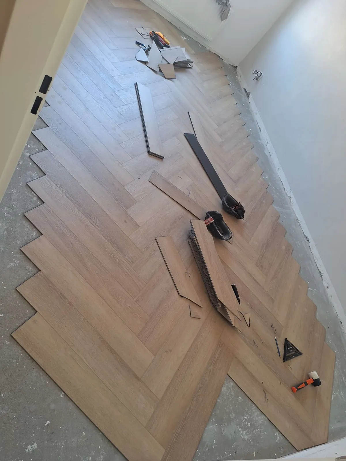 QA Renovatie: PVC visgraat licht tijdens