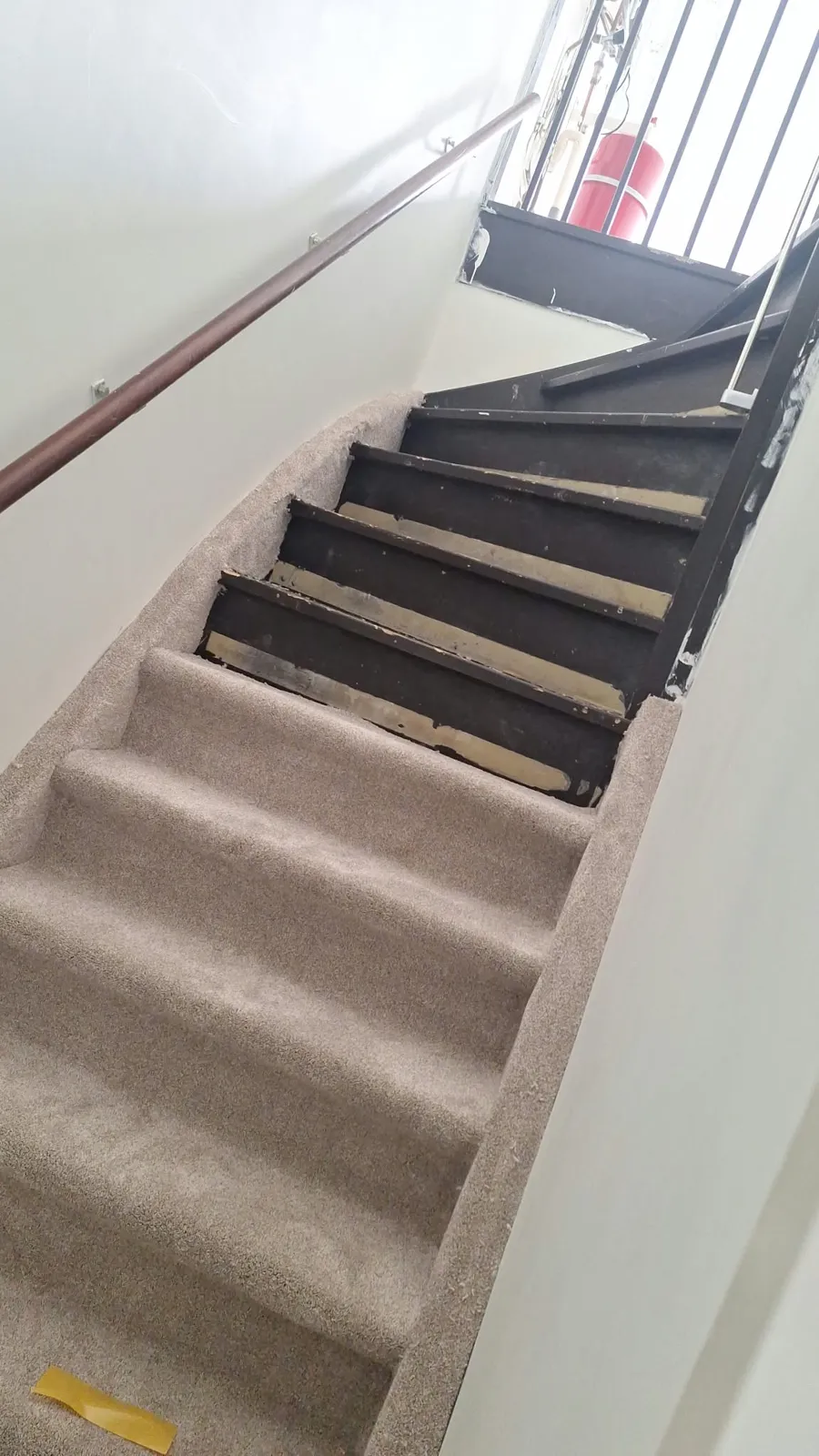 QA Renovatie: trap tapijt tijdens