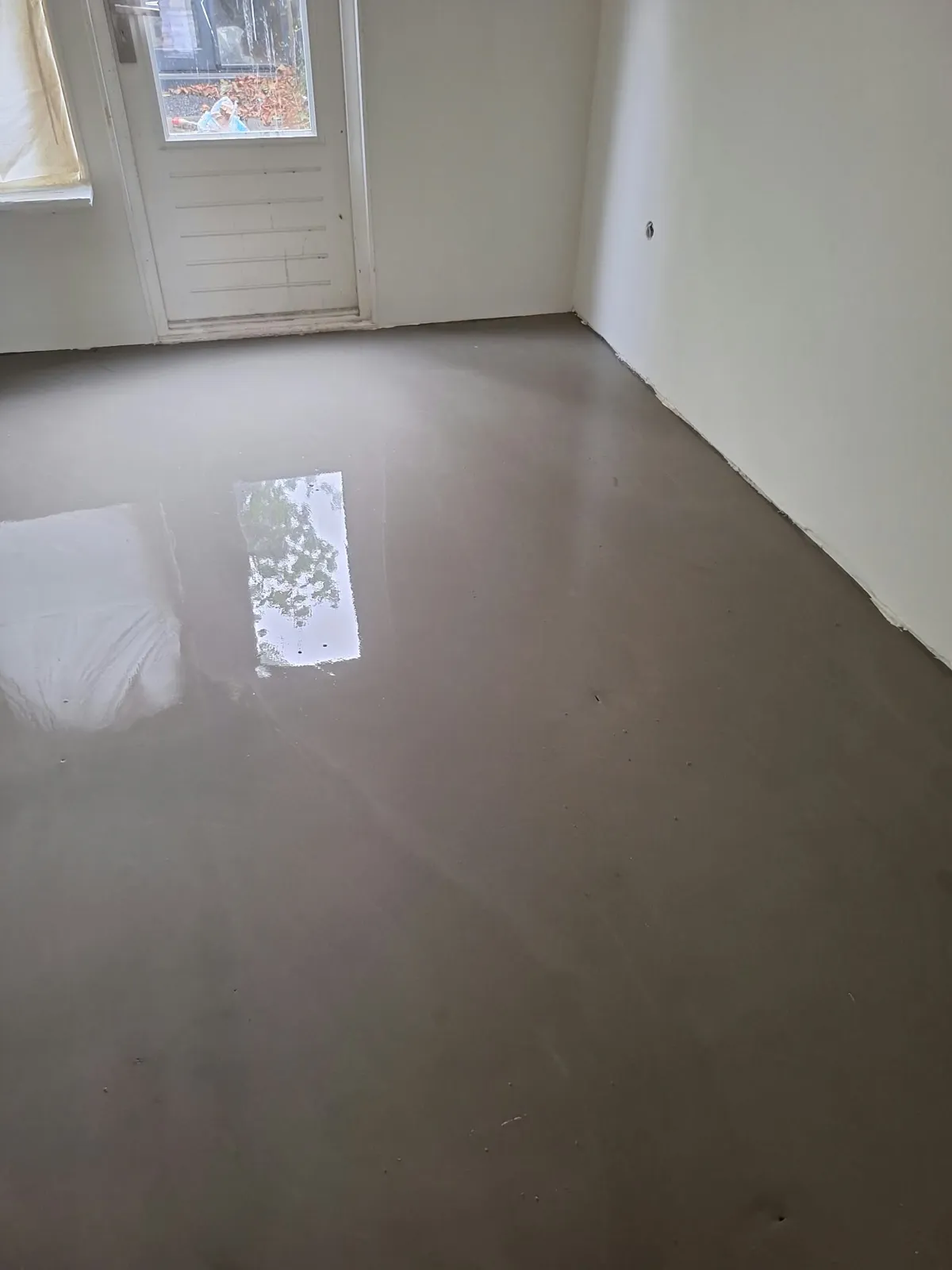 QA Renovatie: vloer egaliseren gietvloer